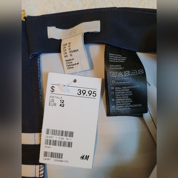 Size 12 - H&M navy and white pencil skirt with tags on - Picture 3 of 3